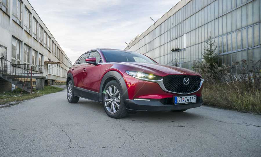 Test Mazda CX-30: Benzínový dvojliter s výkonom 110 kW je dobrá voľba