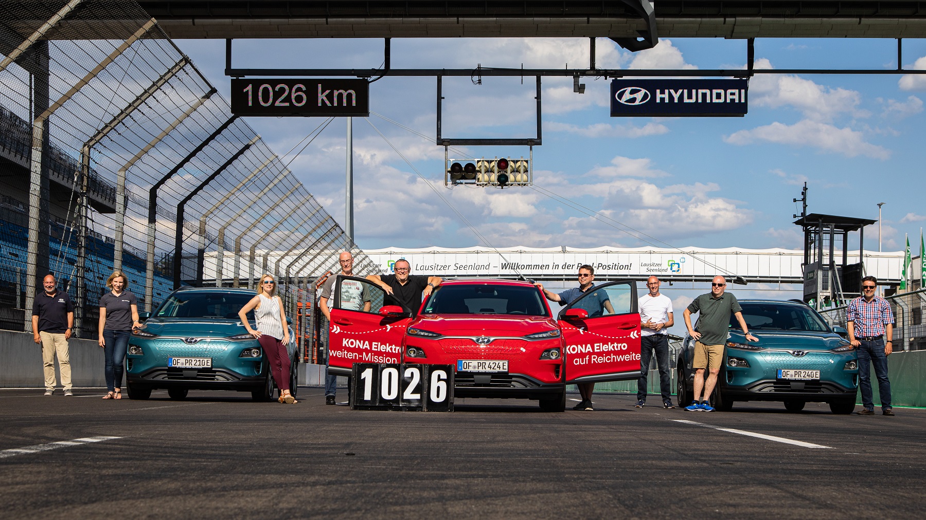 Hyundai poslal tri elektrické Kony na okruh. Na jedno nabitie prešli cez 1 000 km