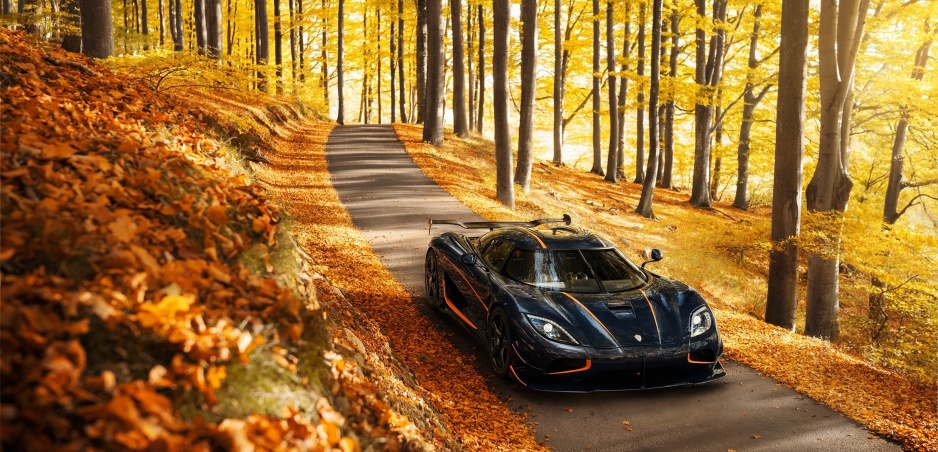 Koenigsegg Agera RS vysmialo rekord Bugatti so starším autom