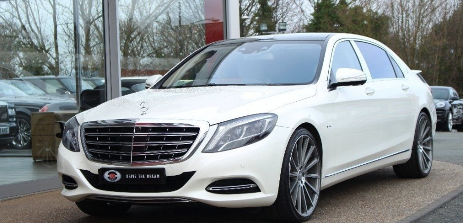 Lewis Hamilton predáva svoj Mercedes Maybach S600. Môže byť aj váš