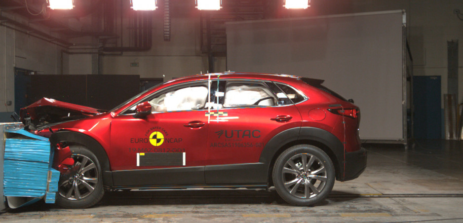 Mazda CX-30 získala najlepšie hodnotenie ochrany dospelých v histórii Euro NCAP