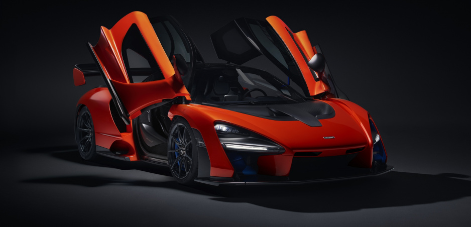 McLaren Senna v novom videu. Za volant sa posadil Senna