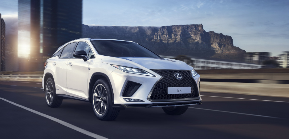 Modernizovaný Lexus RX má vo svetlách točiace sa zrkadlové čepele