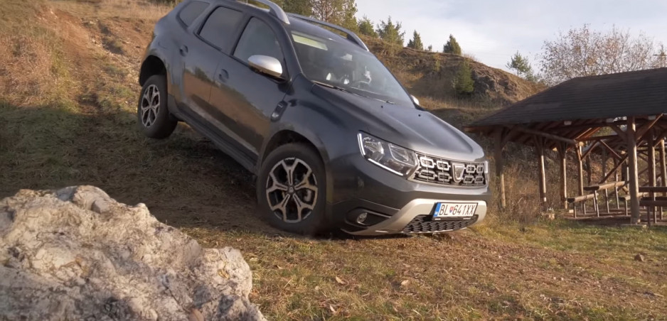 Na dlhodobý test sme zobrali najsilnejšiu Daciu Duster. V teste sa stretla aj s Mercedesom GLE