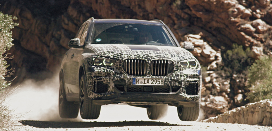 Nové BMW X5 napína svaly v rôznom teréne