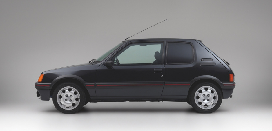 Obrnený Peugeot 205: Nie je to vtip a môže byť váš