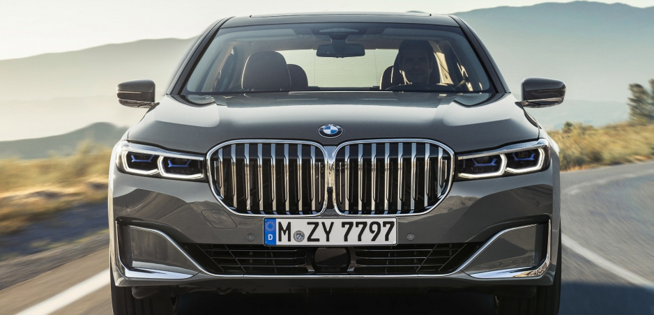 Pozrite si modernizované BMW radu 7 na oficiálnych fotografiách