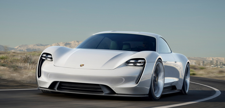 Prvý elektromobil Porsche už krúži po Nürburgringu, volá sa Taycan