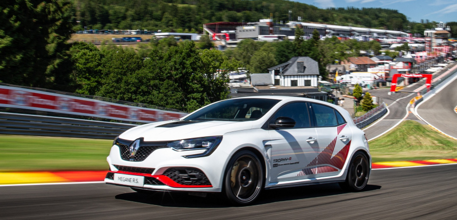 Renault Mégane R.S. Trophy-R pokoril Civic Type R na okruhu Spa-Francorchamps