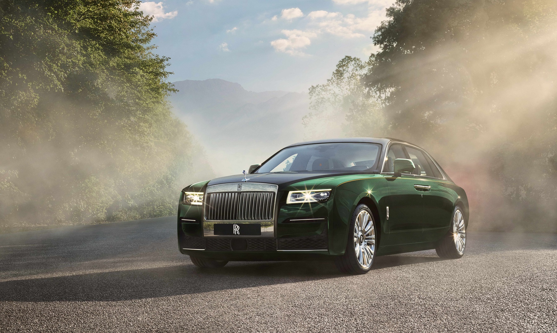 Rolls-Royce Ghost Extended má sedadlá ako súkromný tryskáč