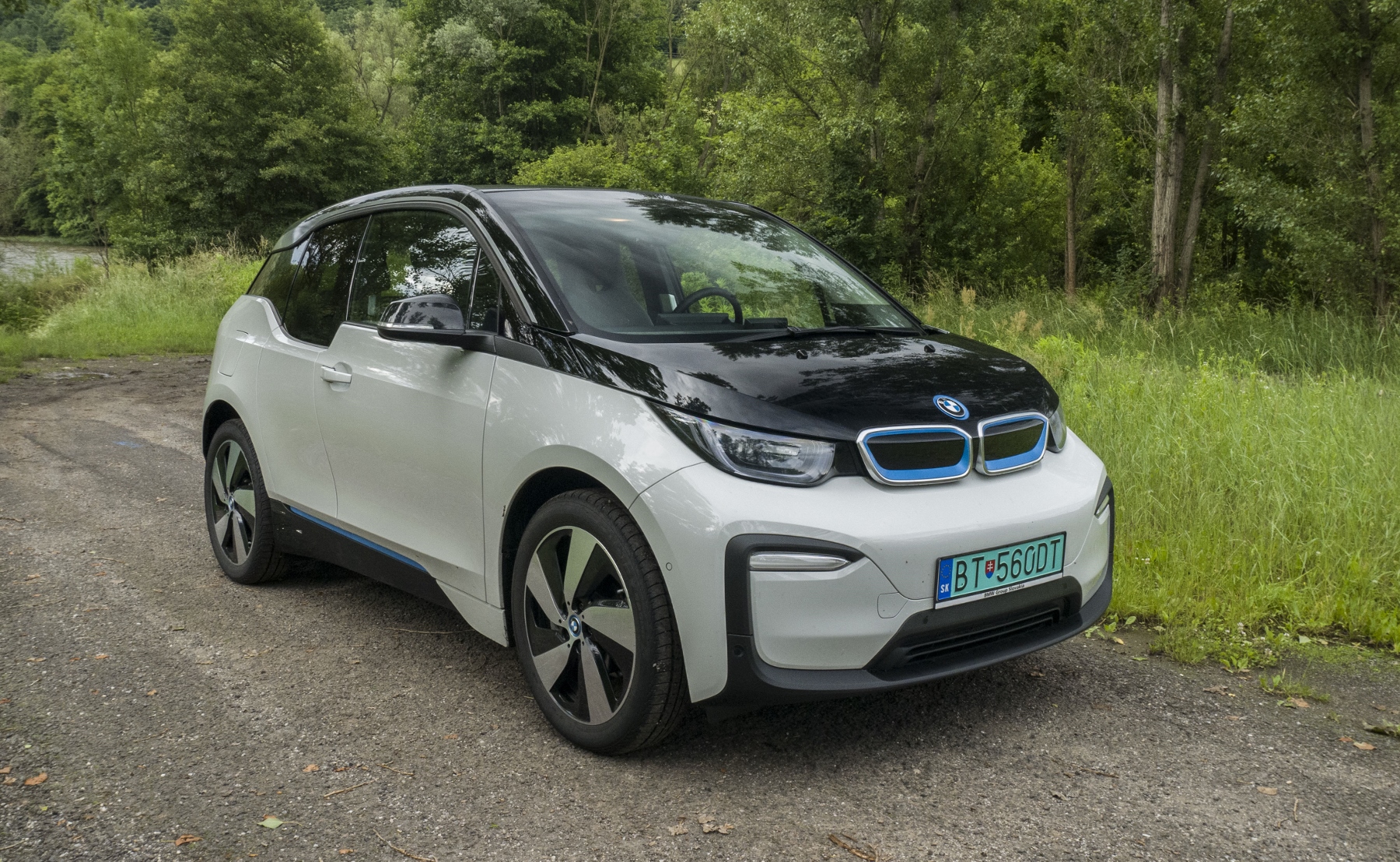 Test BMW i3: Aký je dnes na Slovensku život s elektromobilom?
