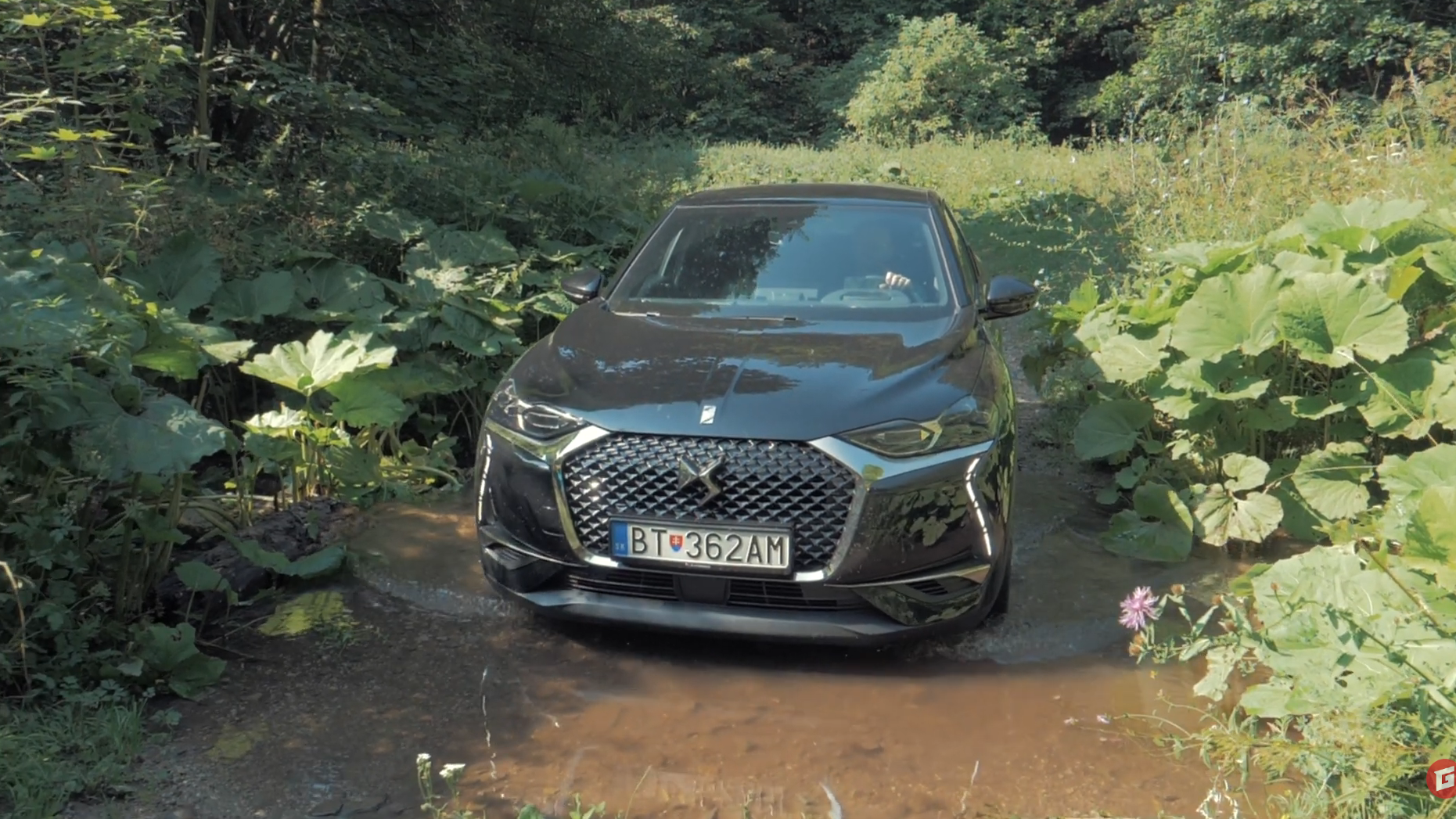 Test: DS 3 Crossback 130 je extravagantné auto