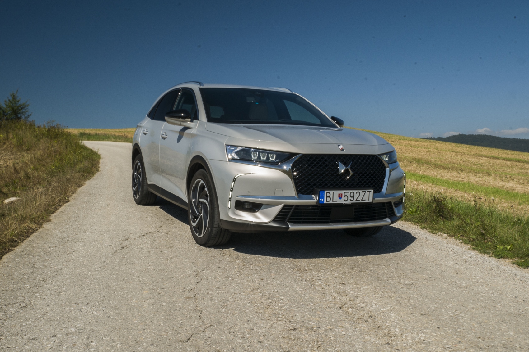 Test: DS 7 Crossback E-Tense kombinuje výborný pohon a luxusnú výbavu