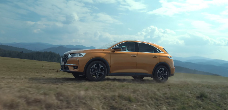 Test: DS7 Crossback láka na svetlá, nás zaujal podvozkom