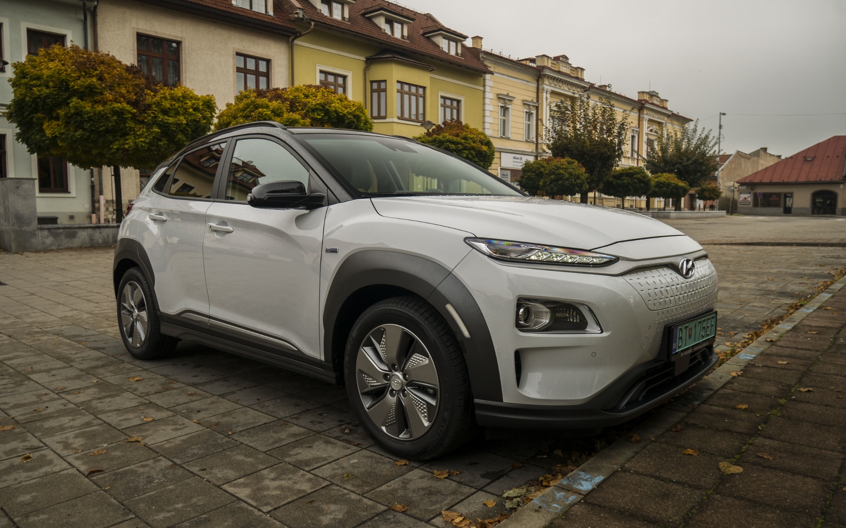 Test: Hyundai Kona Electric má výborný dojazd, spotrebu a jednu chybu bYBf3bJrj3 hyundai-kona-electr