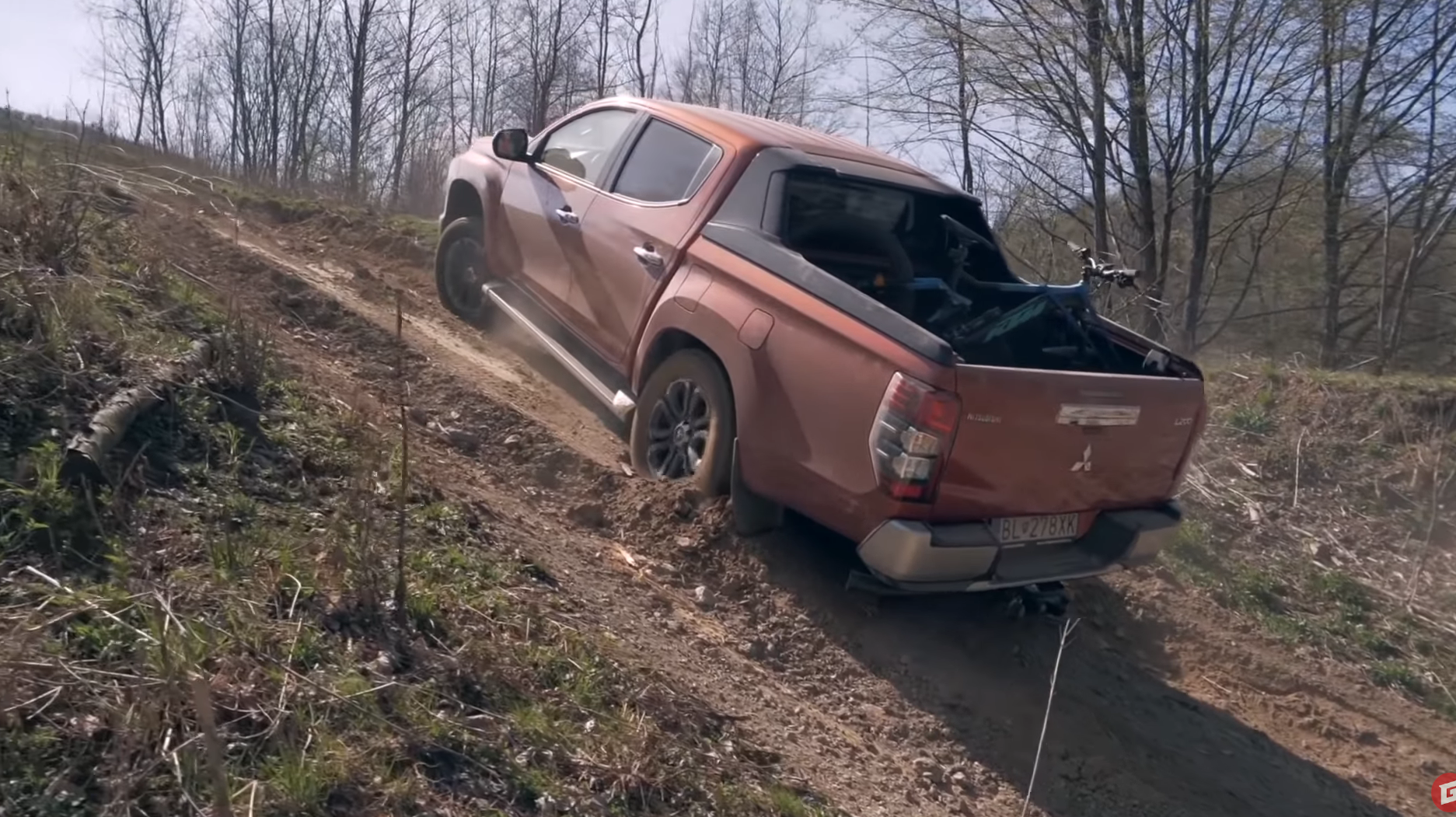 Test: Mitsubishi L200  DC 4x4 INVITE sme preverili na offroad trati v Tisovci