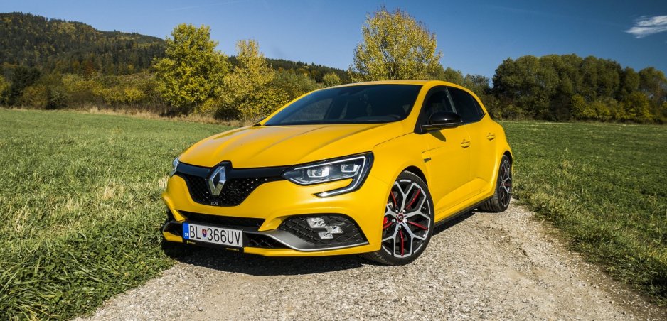 Test: Renault Mégane R.S. Trophy je špičkou medzi hot hatchmi. Vyskúšali sme manuálnu prevodovku