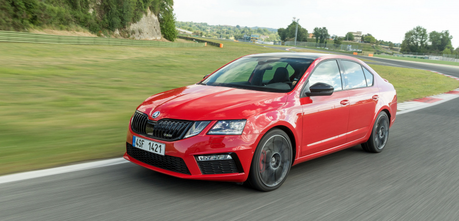 Test Škoda Octavia RS245: Aj červená čiapočka môže mať gule