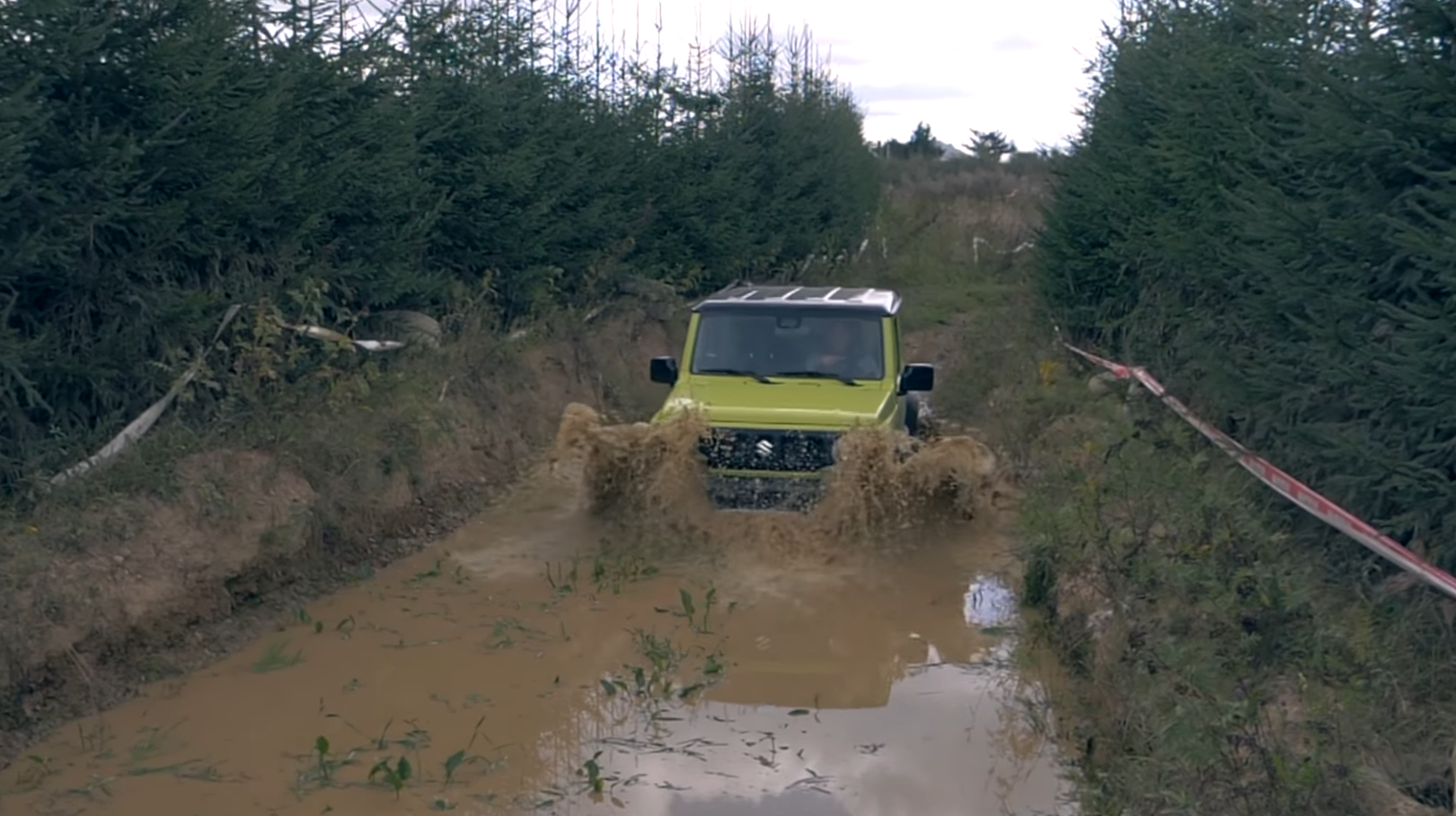 Test Suzuki Jimny GLX 4x4: Malý offroad si zachoval svoju tvár