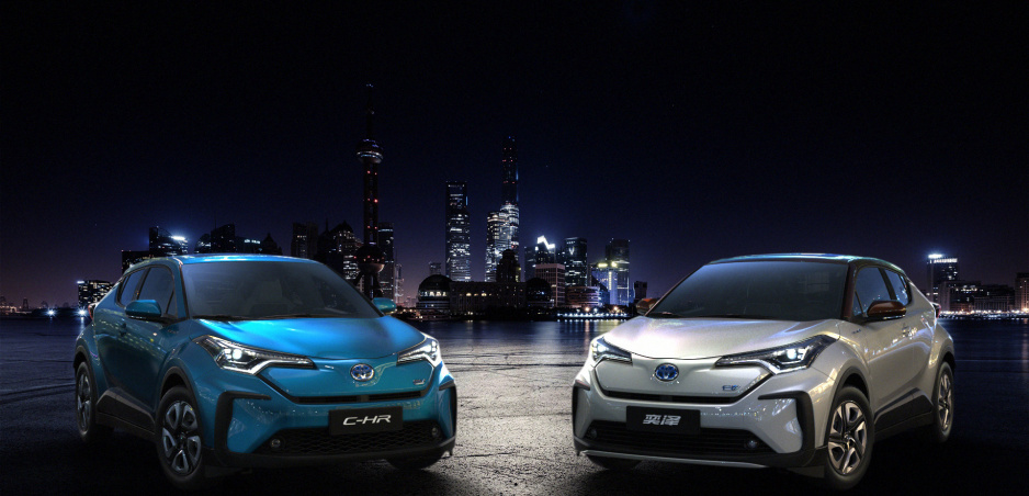 Toyota ukázala v Šanghaji elektrickú verziu C-HR a príbuzný model IZOA