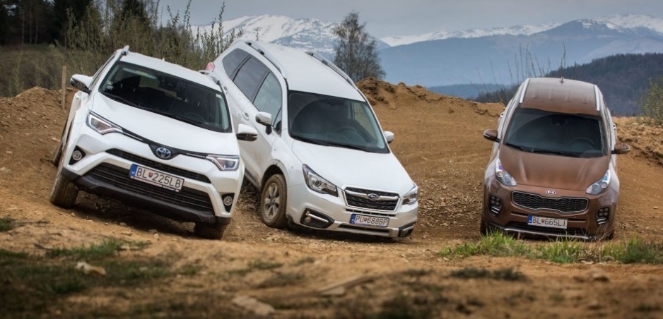 Veľký test SUV: Tri štvorkolky sa poriadne zablatia.