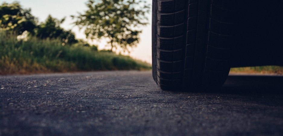 Video: Jazdiť celoročne na zimných pneumatikách sa neoplatí