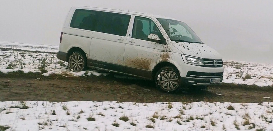 Volkswagen Multivan PanAmericana - luxusná obývačka sa nestratí ani v teréne