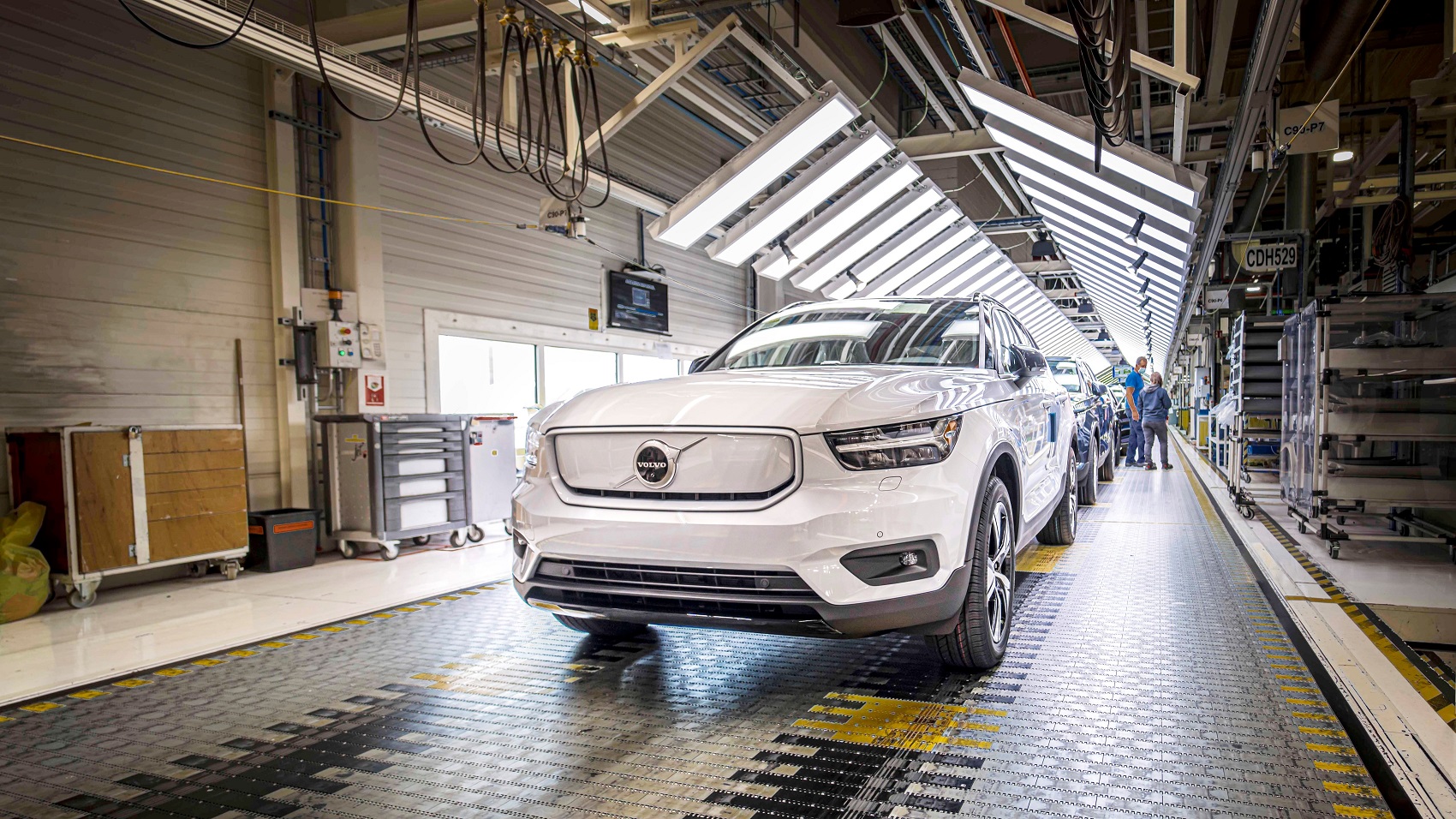 Volvo odštartovalo výrobu elektromobilu XC40 Recharge