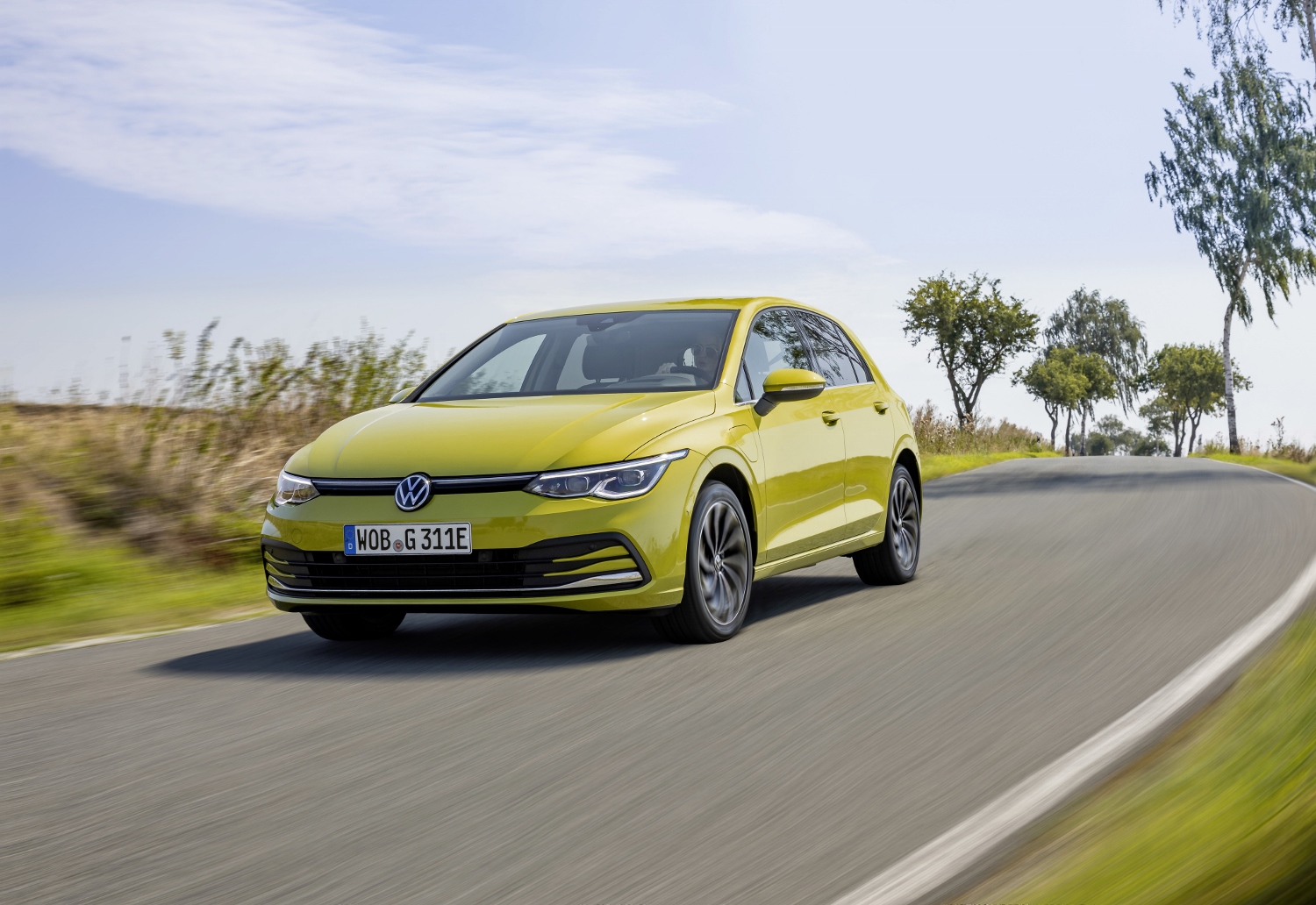 VW Golf dostal nové mild a plug in hybridné motory. Poznáme ich nemecké ceny