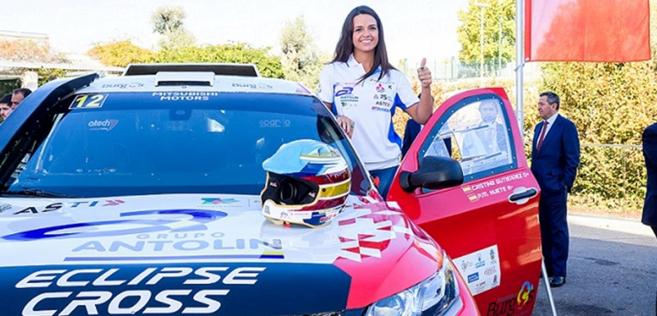 Za volant Mitsubishi Eclipse Cross sa na Dakare posadí Cristina Gutierrez
