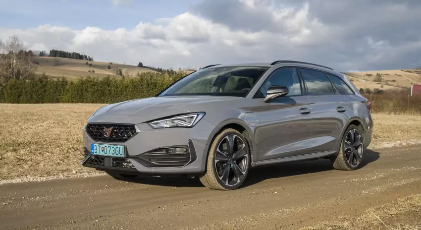 Test Cupra Leon plug in hybrid: Keď vyhráva štýl