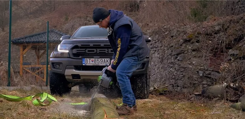 Test: Ford Ranger Raptor v pracovnom nasadení