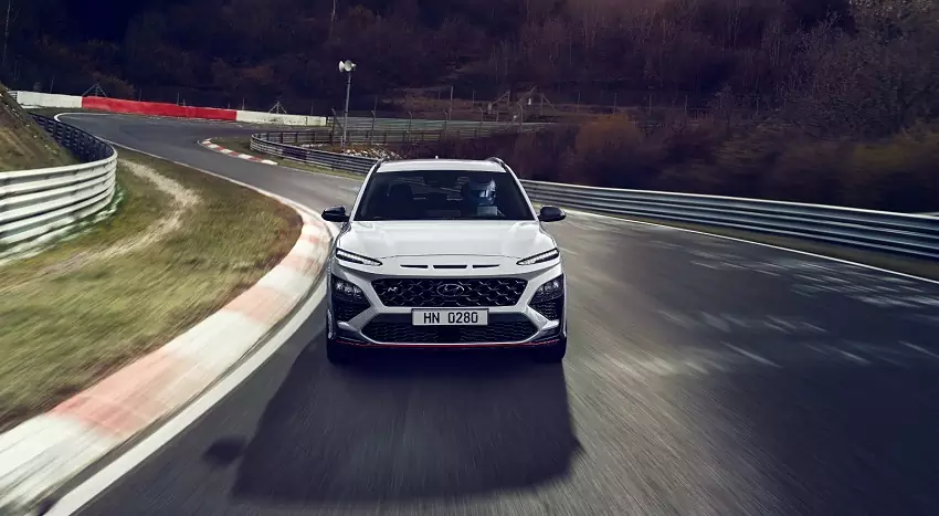 Hyundai ukázal športové SUV Kona N