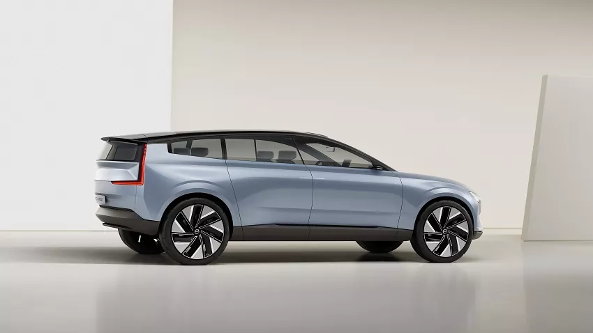 Elektrické Volvo EX90 vám nedovolí zabudnúť dieťa v aute