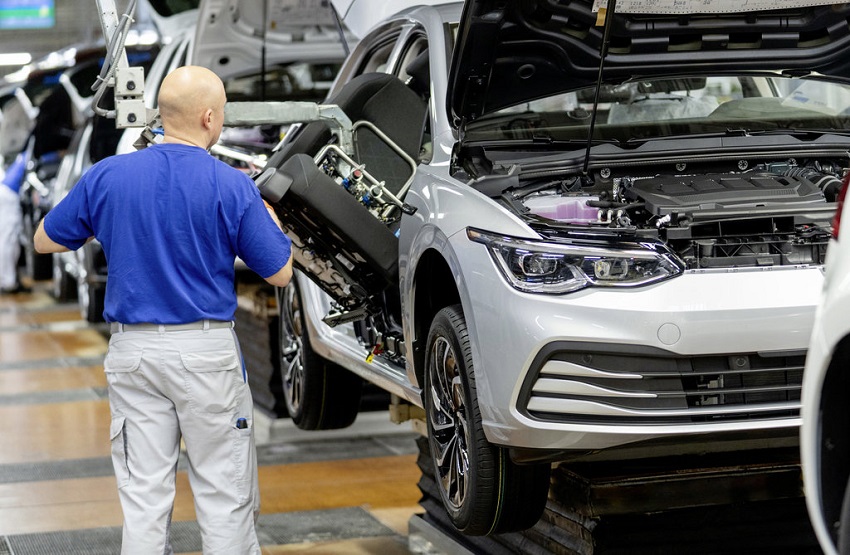 Volkswagen vyrobil vo Wolfsburgu najmenej áut od roku 1958