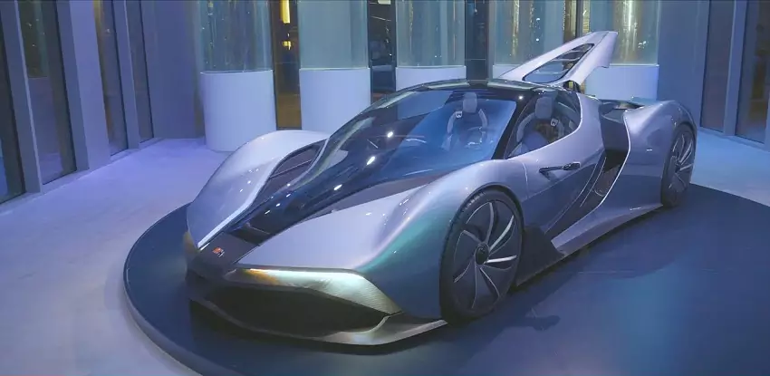 Boli sme si v Dubaji pozrieť slovenský MH2 Hydrogen Concept Car 2021