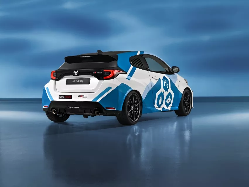 Toyota ukázala GR Yaris s vodíkovým motorom