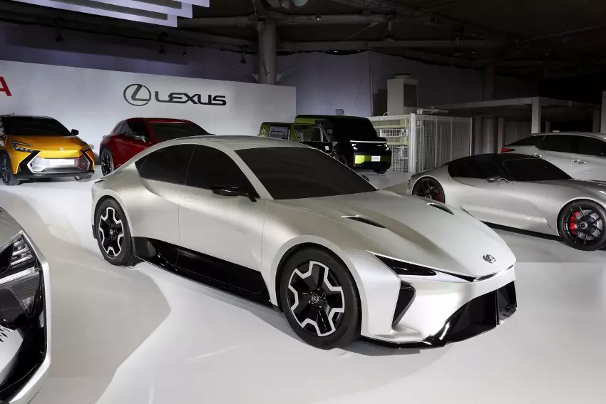 Toyota - Lexus BEV (31)