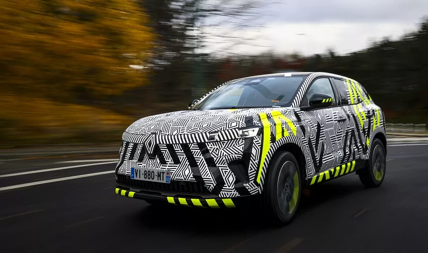 Nový Renault Austral dostane výlučne hybridné motory