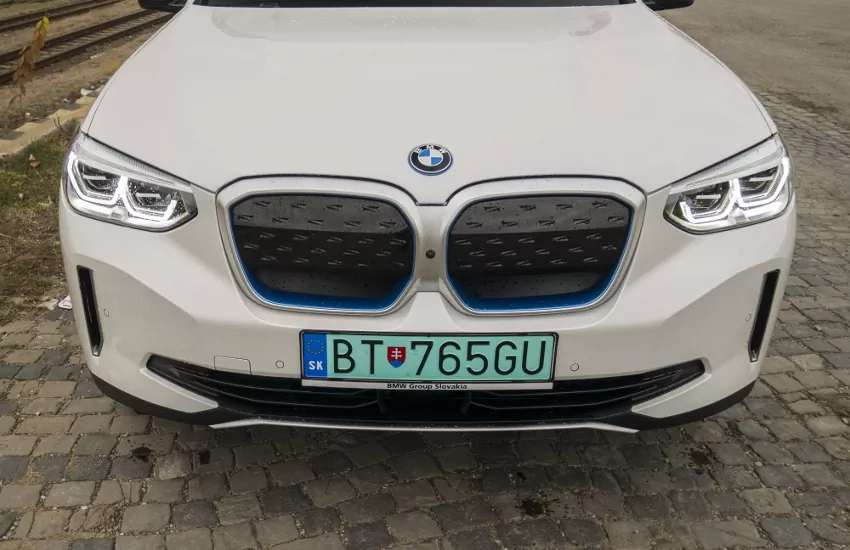 BMW iX3 (6)