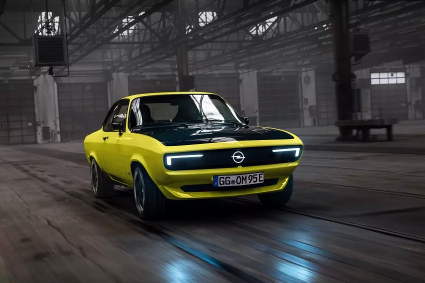 Opel potvrdil príchod elektrickej Manty, Crosslandu a Insignie