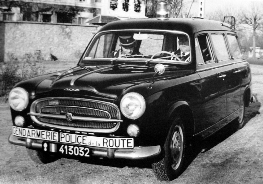 Od Peugeotu 202 po 3008. História spolupráce s francúzskymi žandármi