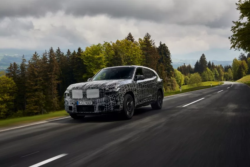 Nové hybridné BMW XM bude mať výkon 480 kW