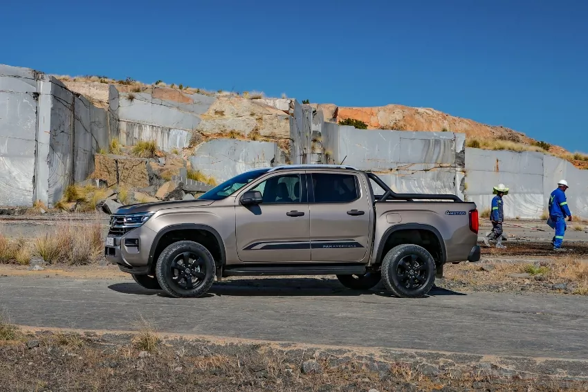 Volkswagen predstavil Amarok, chce sa odlíšiť od Fordu Ranger