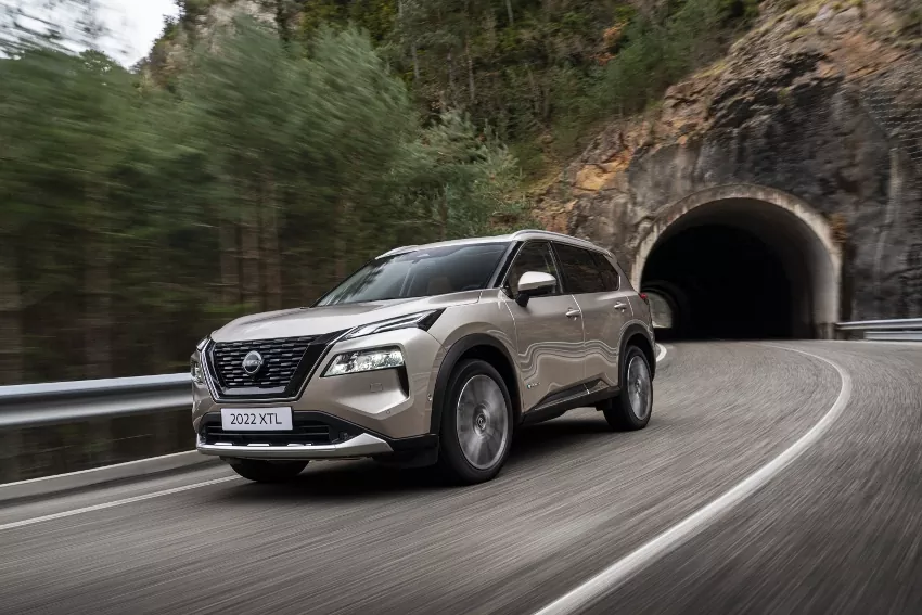 Nissan ukázal európsky X-Trail, spoľahne sa na hybridný pohon