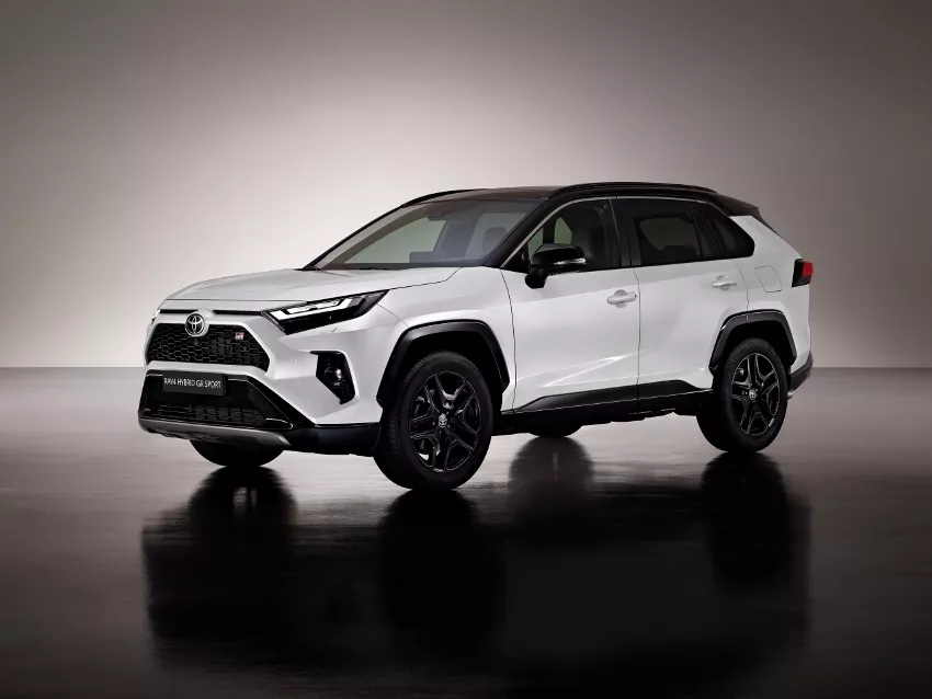 Toyota RAV4 prichádza vo verzii GR Sport