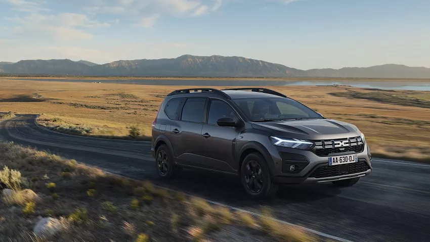 Dacia Jogger prichádza s hybridným pohonom