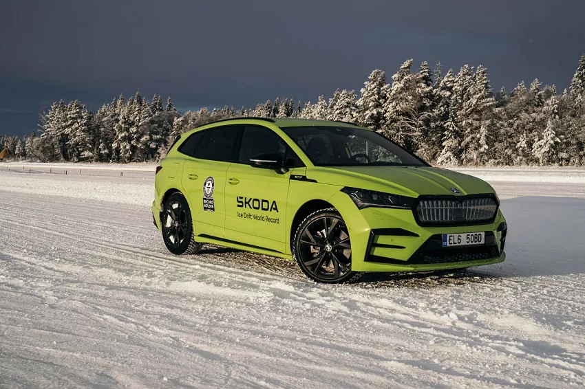 Škoda Enyaq RS iV si "vydriftovala" dva svetové rekordy