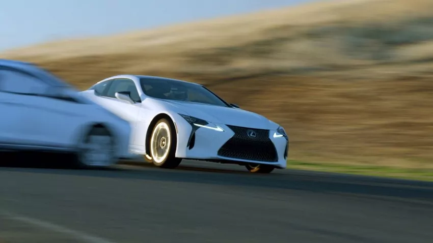Virtuálny jazdec Toyoty zvládne extrémne manévre ako pretekár