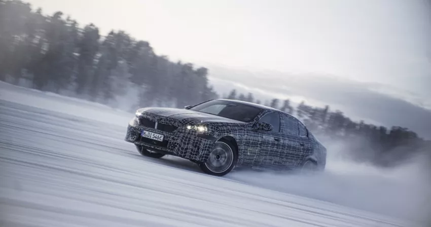 BMW i5 (13)